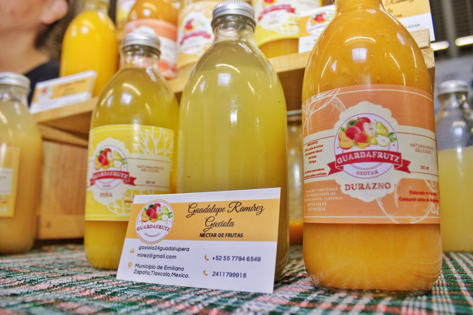 Desde el Mercado de Artesanos de la capital 'Guarda Frutz' acerca a la ciudadanía productos elaborados a base de frutas